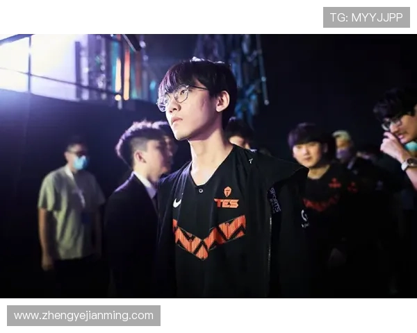 FPX崛起之路：从默默无闻到英雄联盟世界冠军的成长历程